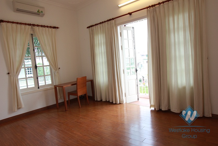 Beautiful house with nice garden for lease in Au co st, Tay Ho District